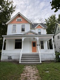 Building Photo - 415 W Grand Ave