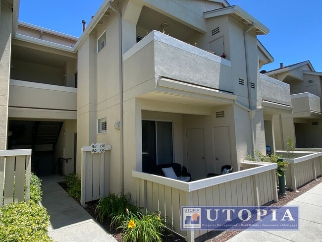 Primary Photo - Recently Upgraded, Bi-Level Condo Downtown...