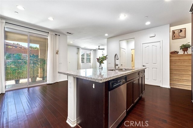 Building Photo - 6046 Bellevue St