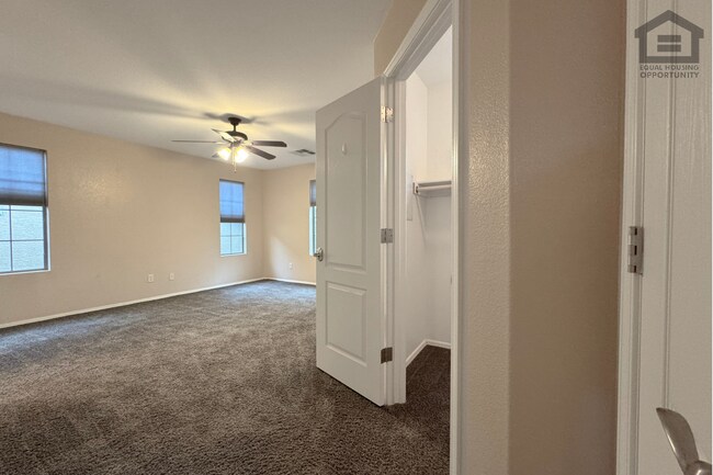 Building Photo - 3721 E Kerry Ln