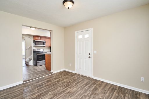 Building Photo - Renovated 5 Bedroom 2.5 Bath home