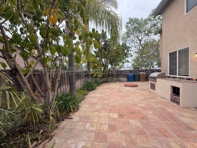 Building Photo - 262 Potawatomi St