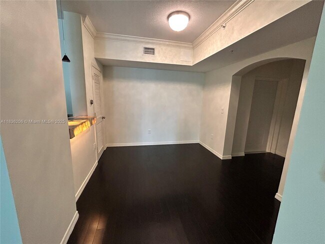 Building Photo - 9172 Collins Ave