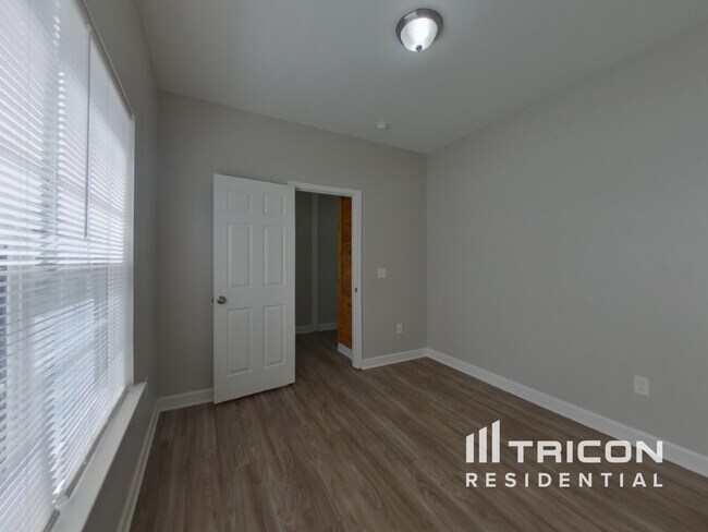 Building Photo - 8326 Knapp Ct