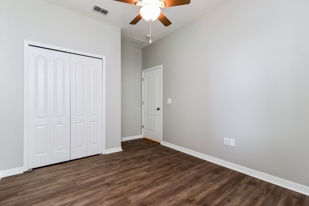 Building Photo - 11622 Lake Blvd