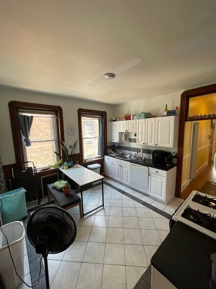 Building Photo - 4 Litchfield St