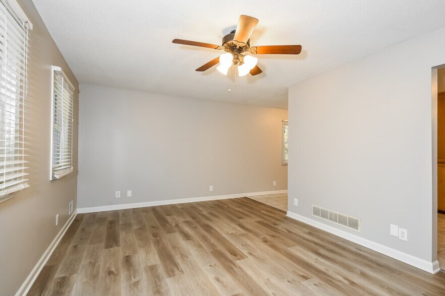 Building Photo - 4306 Jones Ct