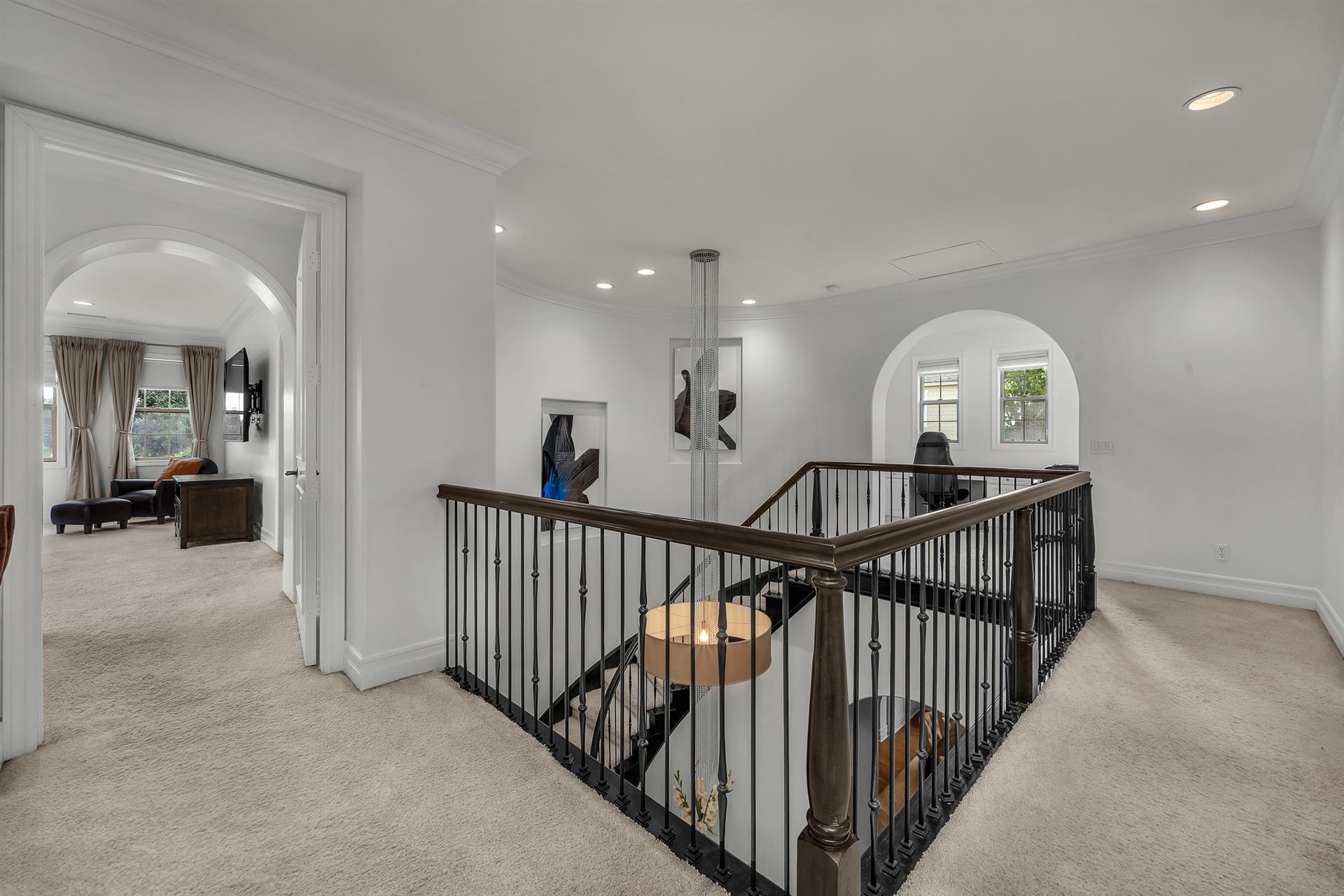 Building Photo - 8001 Ocean Bluff Dr