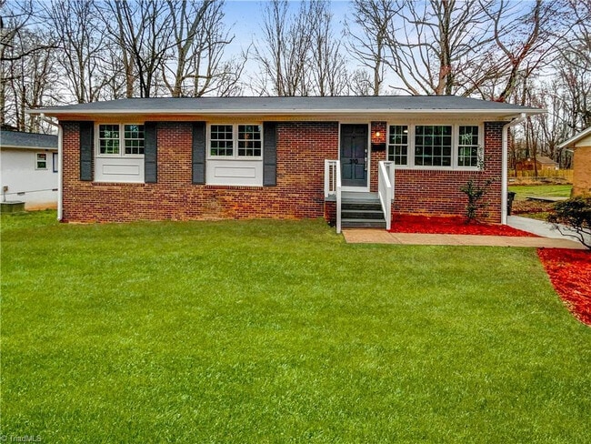 Building Photo - 310 Foxcroft Dr