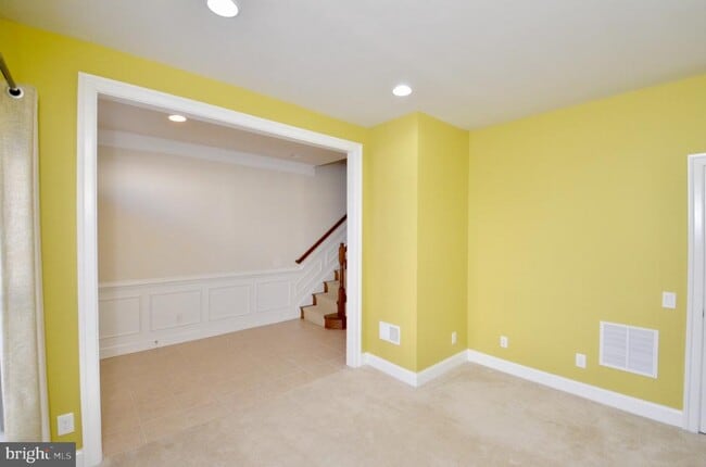 Building Photo - 3053 Waterloo Ln