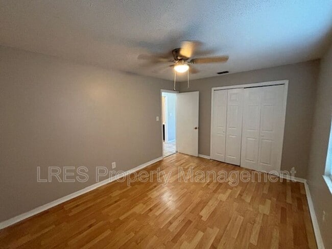 Building Photo - 2437 Chase Ave