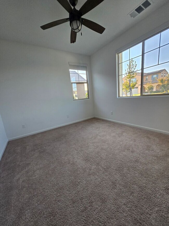 Building Photo - HIGHGATE 3 BED 2 BATH HOUSE RENTAL
