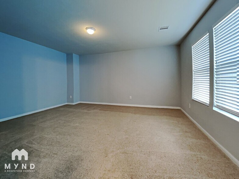 Building Photo - 1811 Artem Ct