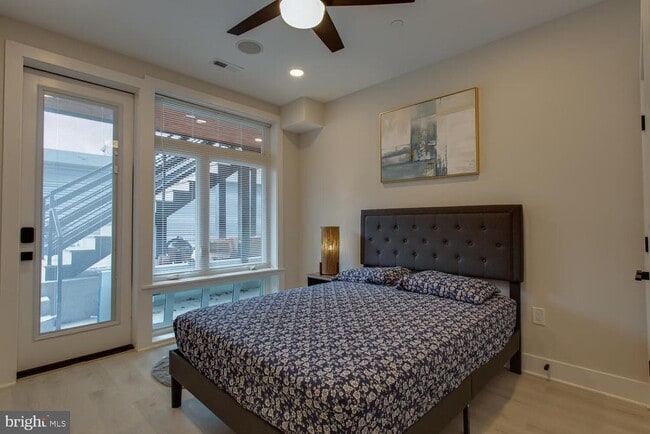 Building Photo - 3554 13th St NW