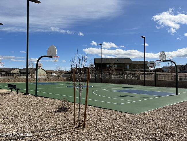 Building Photo - 5765 N Thornberry Dr