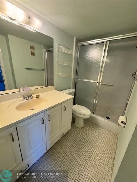 Building Photo - 4990 E Sabal Palm Blvd