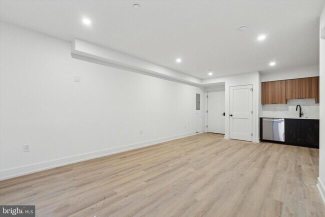 Building Photo - 808 N 3rd St