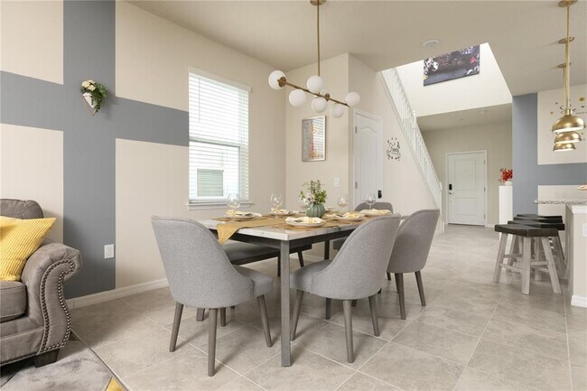 Building Photo - 7227 Oakmoss Loop