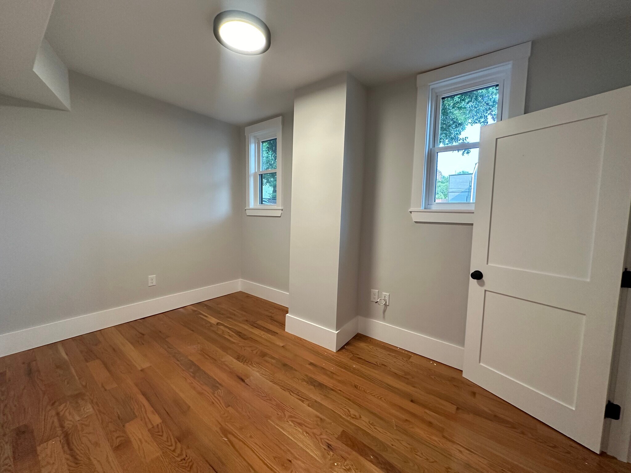 Building Photo - 116 Marginal St