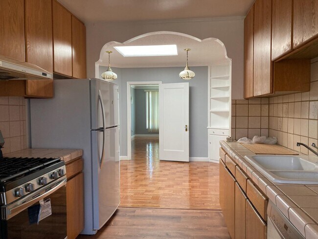 Building Photo - 2138 47th Ave