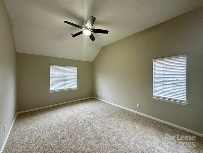 Building Photo - 13809 Stephendale Dr
