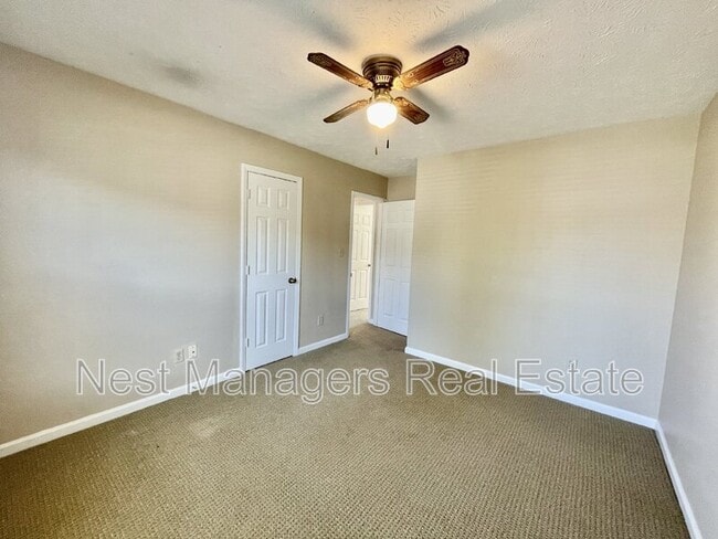 Building Photo - 127 Kristin Ave