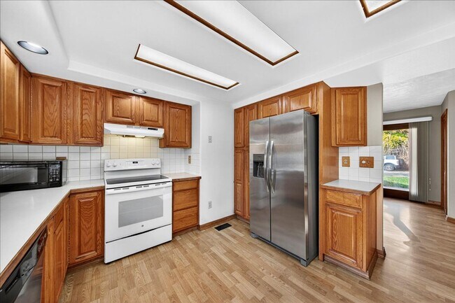 Building Photo - Spacious 4-Bedroom Home Minutes from Downtown Boise