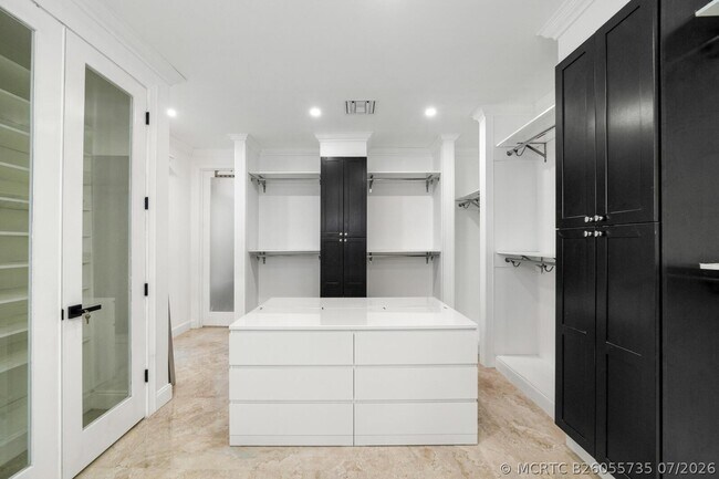 Building Photo - 9065 Watercrest Cir E