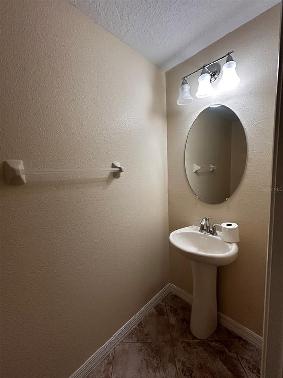 Building Photo - 4350 Fennwood Ct