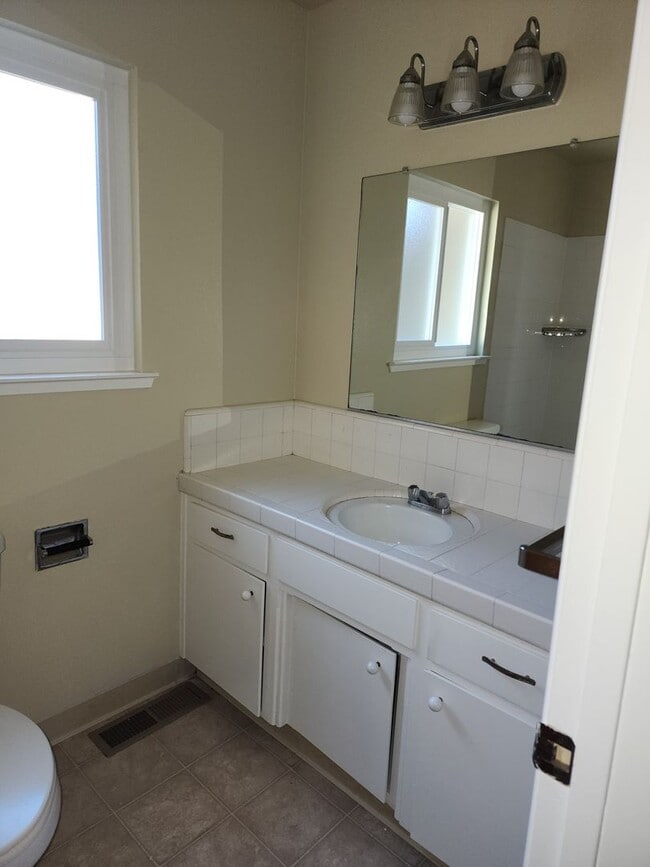 Building Photo - K1329-1331RA