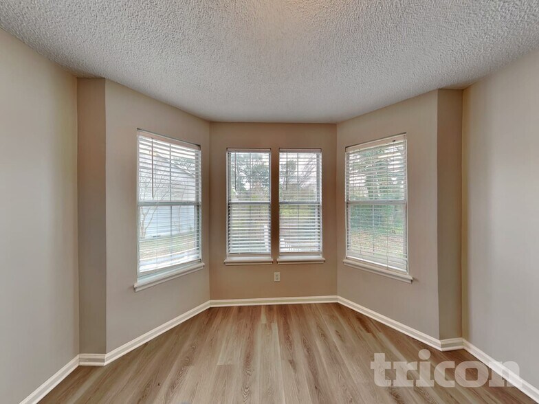 Building Photo - 412 Budby Ct