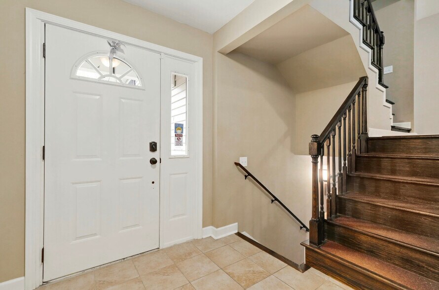 Entrance - 511 Krause Ave