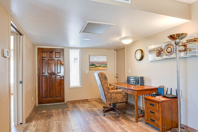 Building Photo - 7946 E Fountain Cove