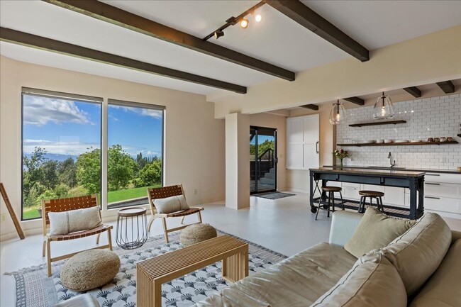 Building Photo - Stylish 4 Bedroom 3 Bathroom home in Kula ...