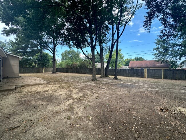 Building Photo - MOVE-IN READY! 3BR/2BA in Quiet Cove | Brick Fireplace | Fenced Yard & Patio!