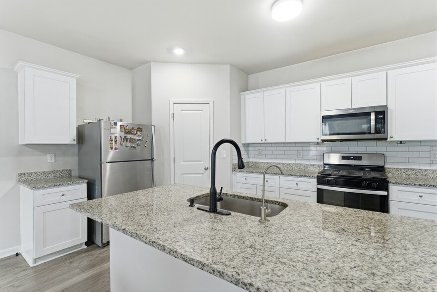 Building Photo - 2210 Cancellara Ct