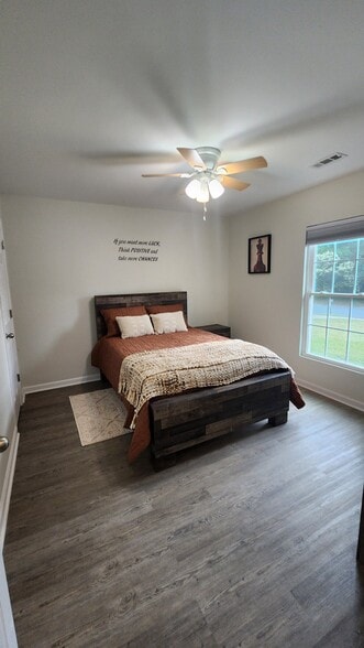 Building Photo - 11301 Smoke Tree Ln