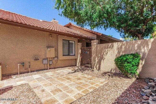 Building Photo - 6920 W Morrow Dr