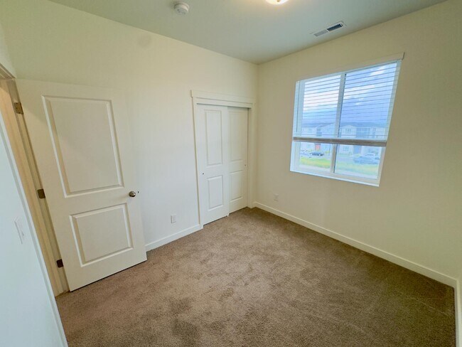 Building Photo - 442 S 900 W