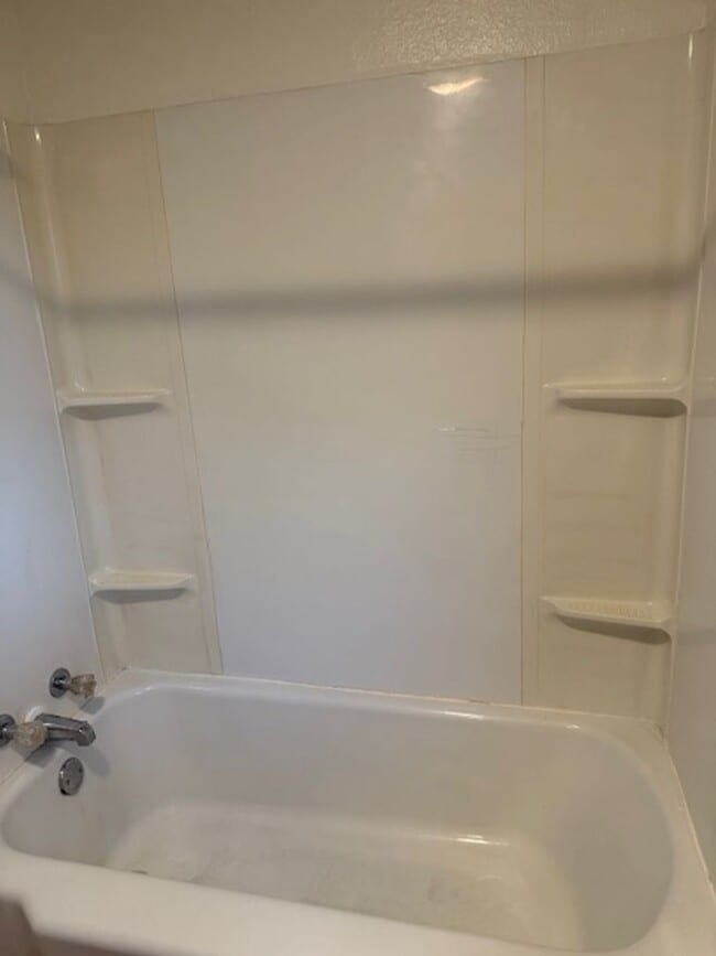Building Photo - Quaint one bedroom home for rent at just $...