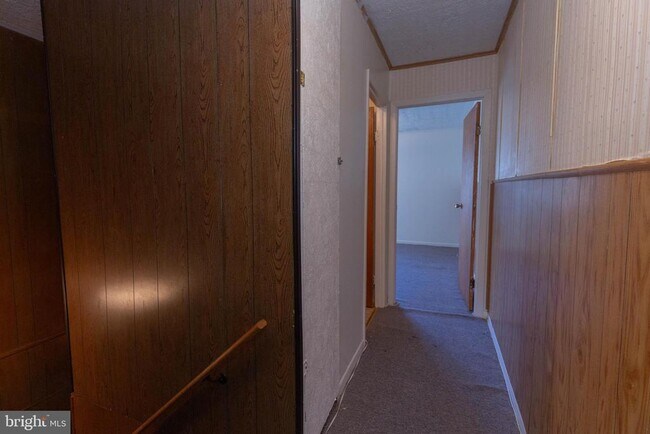 Building Photo - 48 Turf Ln