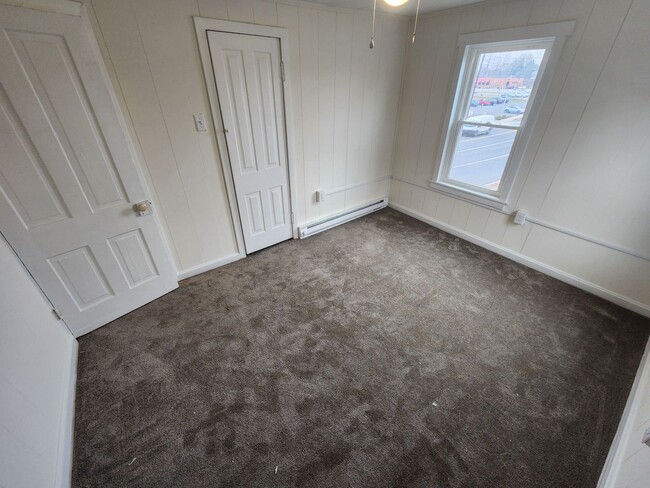 Building Photo - Remodeled Single Family