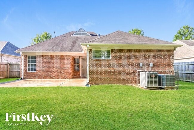 Building Photo - 852 Parham Cir