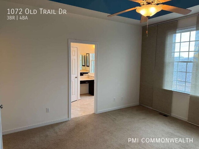 Building Photo - 1072 Old Trail Dr