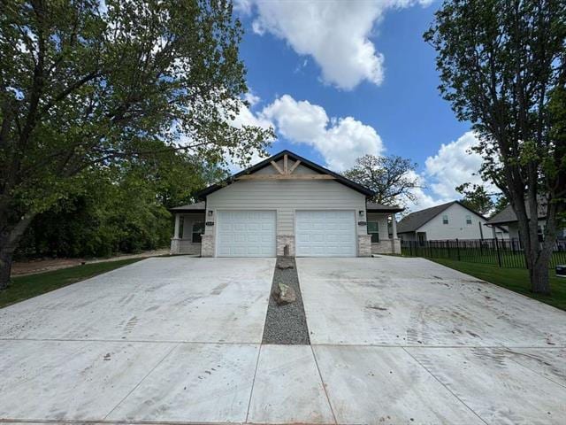 Building Photo - 1223 S Austin St