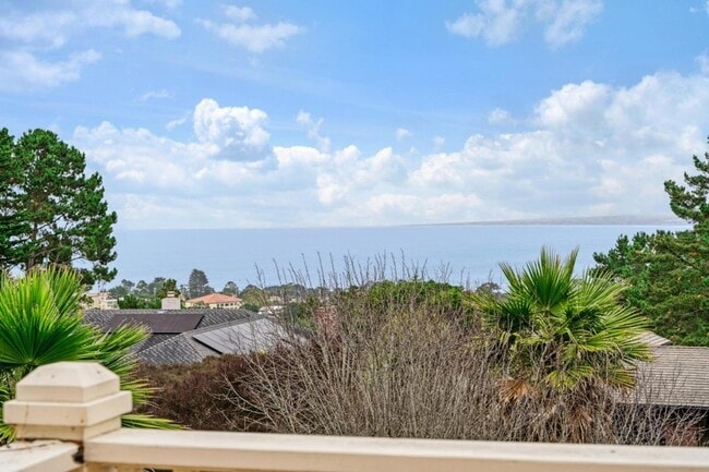 Building Photo - 1 Overlook Pl