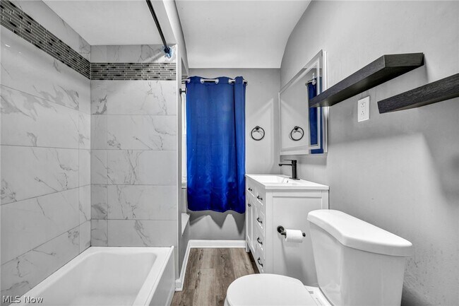 Building Photo - 16809 Scottsdale Blvd