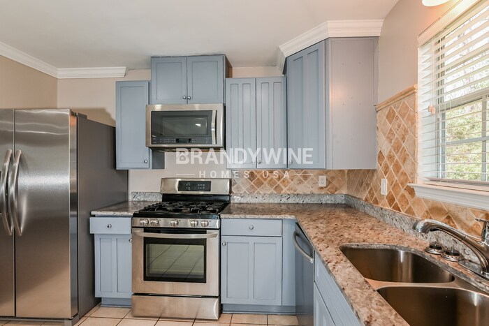 Building Photo - 883 Timbervale Ln