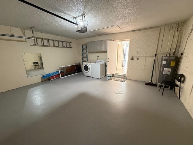 Building Photo - 3780 Amalfi Dr