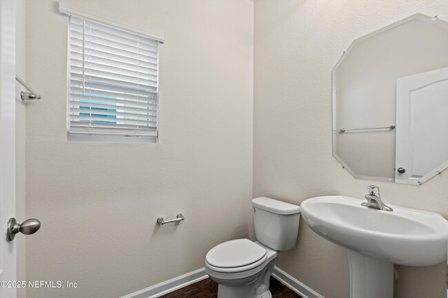 Building Photo - 8466 Cape Fox Dr